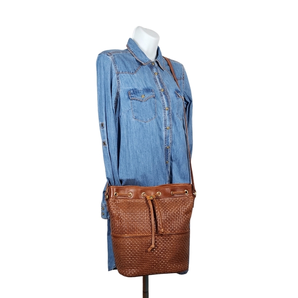 PATRICIA NASH WOVEN EVORA DRAWSTRING SATCHEL - Picture 4 of 10